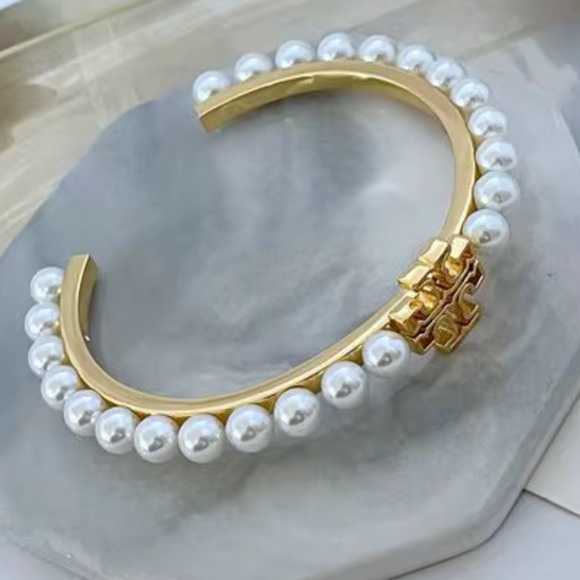 TORI BURCH EMBELLISHED CUFF BRACELET GOLD. - Picture 3 of 14